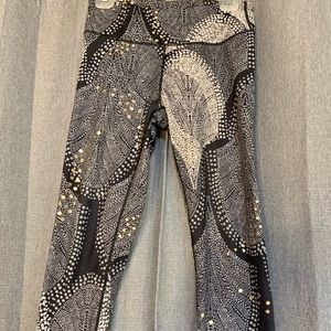 Fabletics Capri leggings